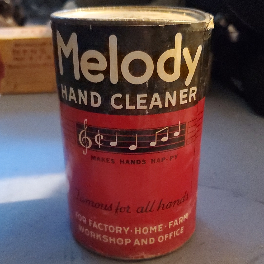 Vintage Melody Hand Cleaner - Vibrant Red